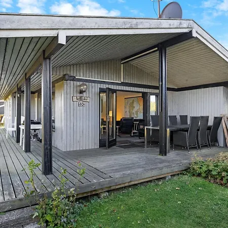 Сasa de vacaciones Kajsa - 250m From The Sea By Interhome *